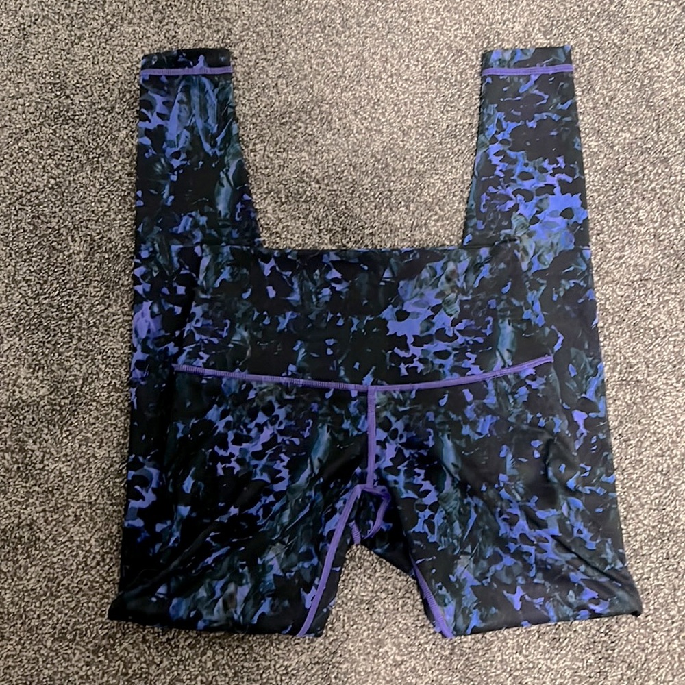 Lululemon reversible leggings